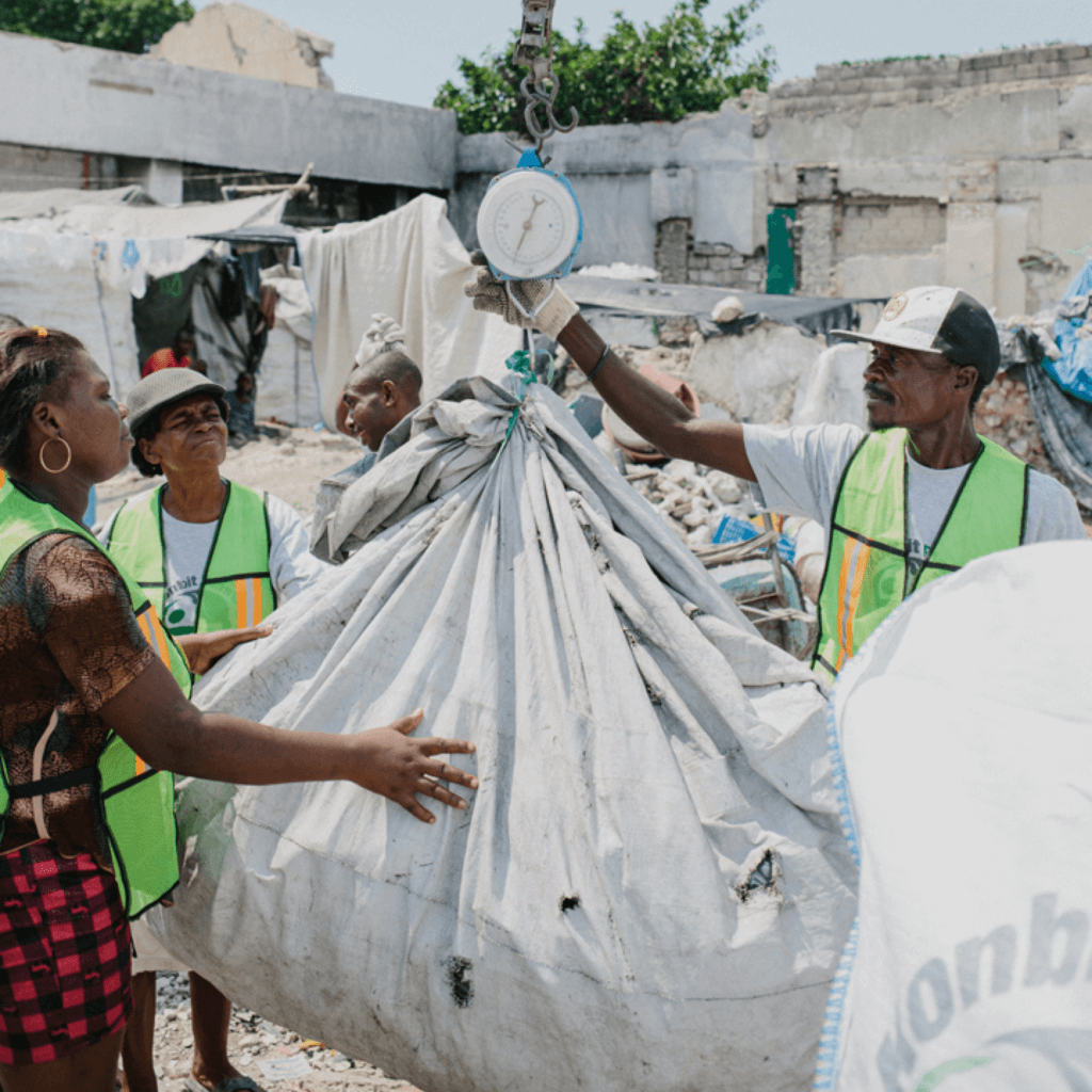 Plastic Bank fördert mit Apps und Blockchain das Recycling in Entwicklungsländern