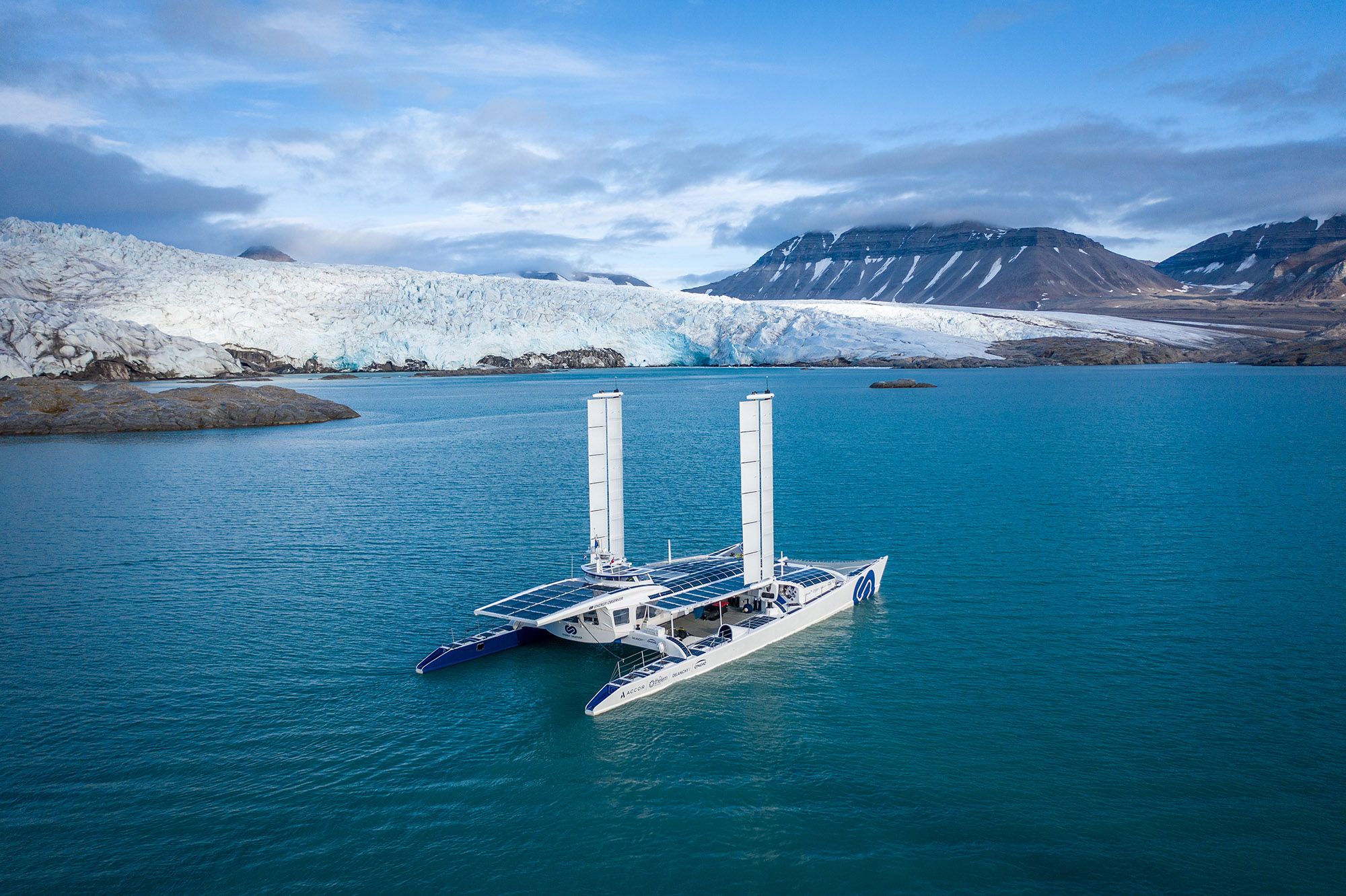 Energy Observer's Catamaran- driven by renewables!